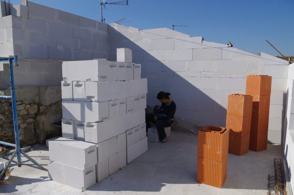 Vaucluse, chantier maison (2010-2012), Allaitement. Habitant