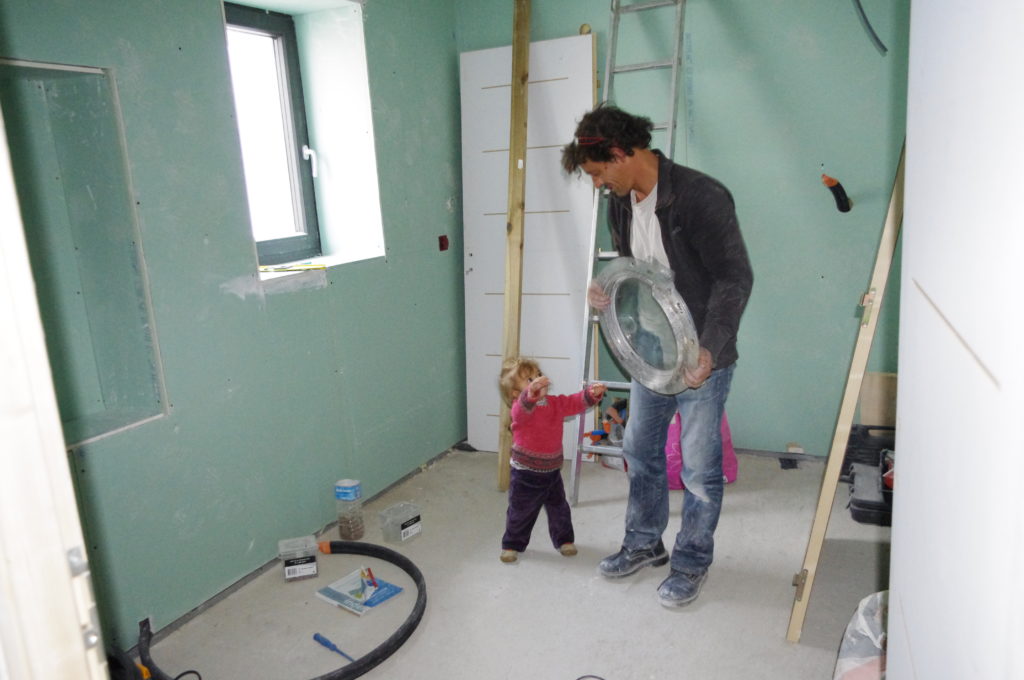 Vaucluse, chantier maison (2010-2012). Hublot ou Papa ? Habitant
