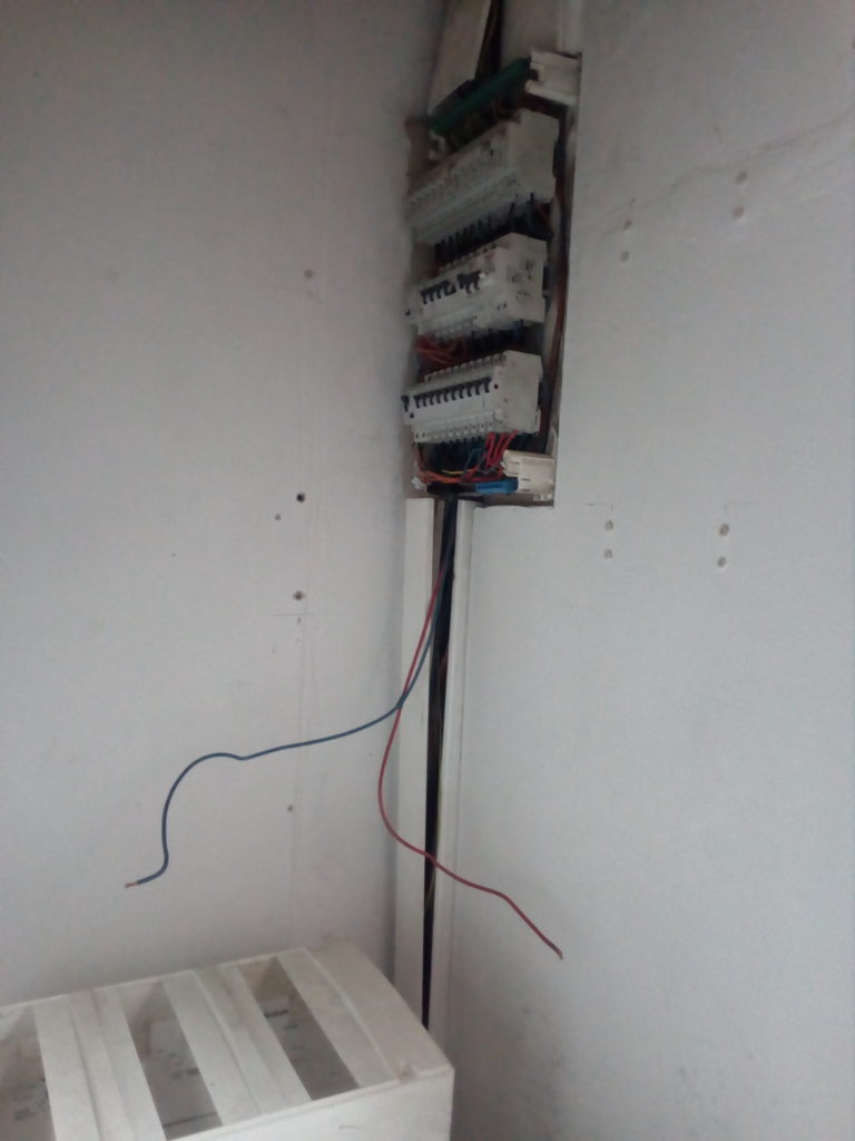Villeurbanne, chantier dépendances, 2019. Habitant